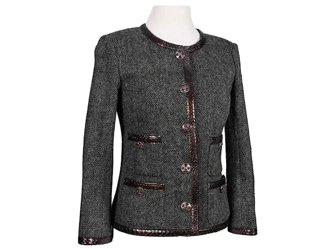 Chanel Giacca in tweed con bottoni gioiello Paris / Edinburgh CC. Multicolore  ref.1266533
