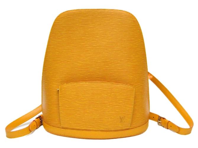 Louis Vuitton Gobelins Yellow Leather  ref.1267491