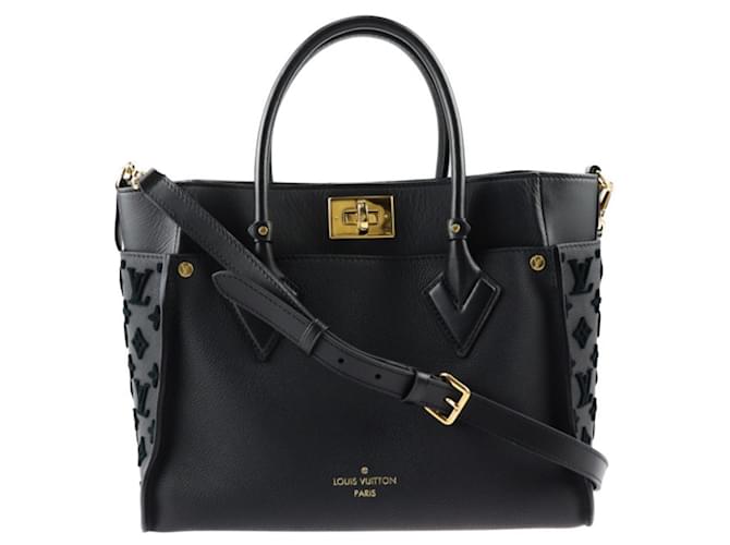 Louis Vuitton On My side Black Leather  ref.1267738