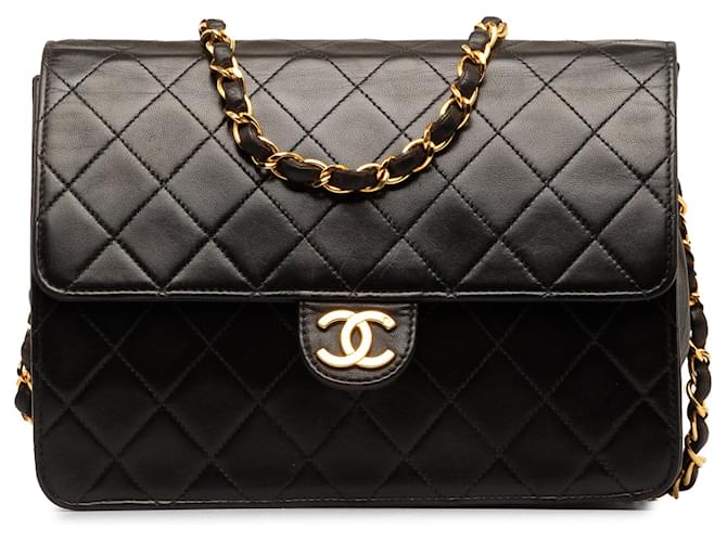 Black Chanel CC Quilted Lambskin Shoulder Bag Leather  ref.1268330