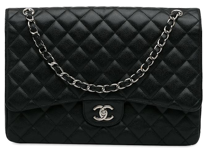 Bolsa de ombro com aba única Chanel Maxi Classic Caviar preta Preto Couro  ref.1268377