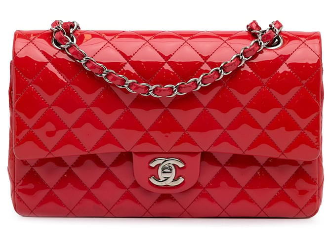 Bolso de hombro con solapa y forro de charol clásico mediano Chanel rojo Roja Cuero  ref.1268597