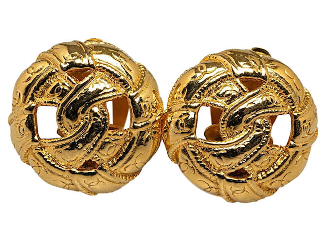 Clipe Chanel CC dourado em brincos Banhado a ouro  ref.1268617