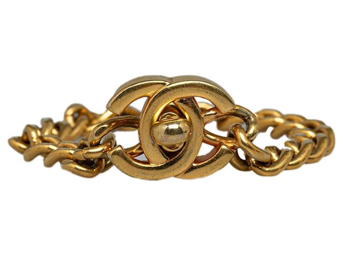 Pulseira Chanel CC Turn Lock em ouro Dourado Metal  ref.1268800