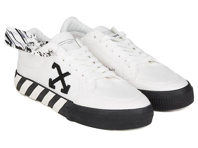 Off White Off-White Low Vulcanized canvas Sneakers - White Black	 Leather Pony-style calfskin  ref.1268927