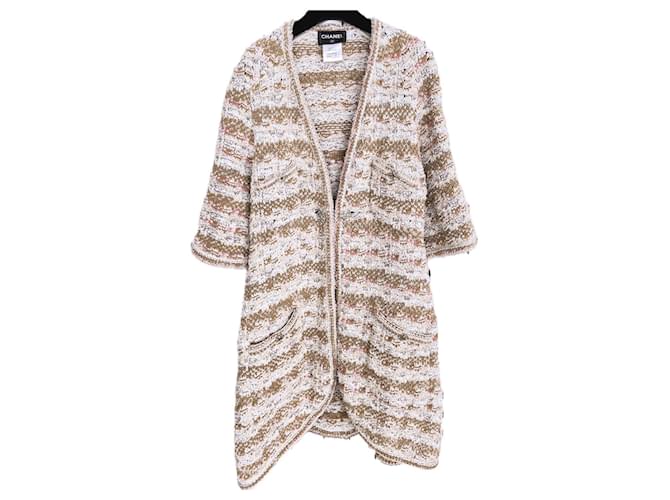 Chanel Giacca cardigan in tweed intrecciato con bottoni gioiello CC. Beige  ref.1269147