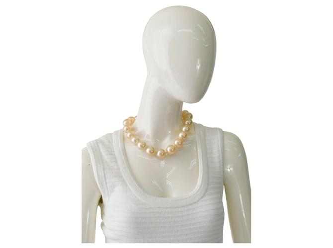 CHANEL von KARL LAGERFELD Vintage Große Halskette mit falschen Perlen aus der Kollektion der 1990er Jahre Weiß  ref.1269155