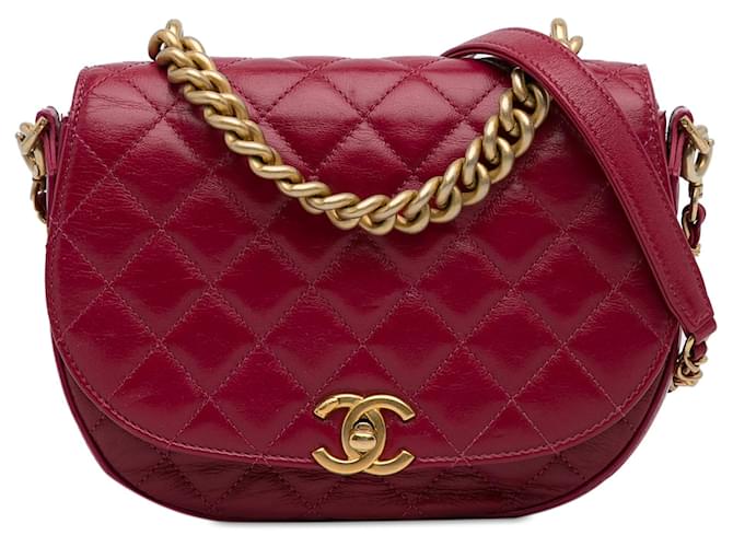 Bolsa Chanel CC vermelha acolchoada em pele de cordeiro com aba e corrente Vermelho Couro  ref.1269573