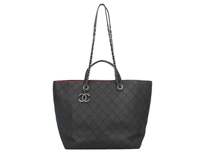 Chanel shopping Black Leather  ref.1270200