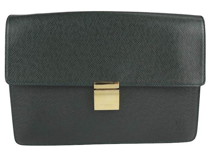 Louis Vuitton Selenga Green Leather  ref.1270670