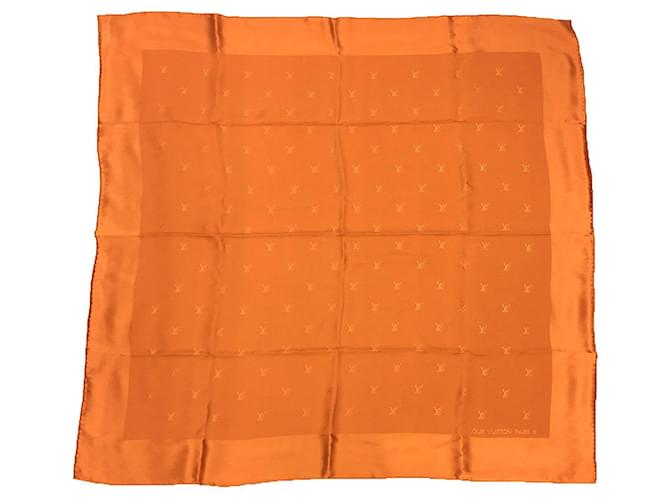 Louis Vuitton Orange Seide  ref.1270822