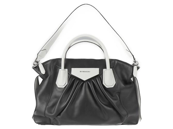 GIVENCHY Multiple colors Leather  ref.1271148