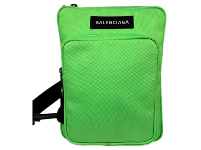 Balenciaga Explorer Green Synthetic  ref.1272210