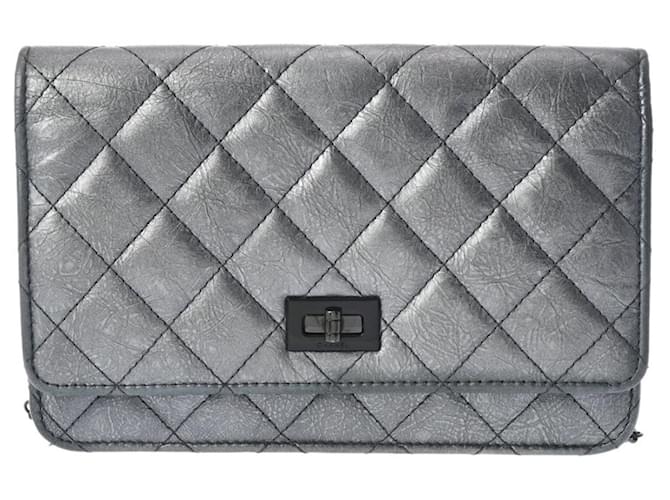 Chanel 2.55 Metálico Couro  ref.1273941