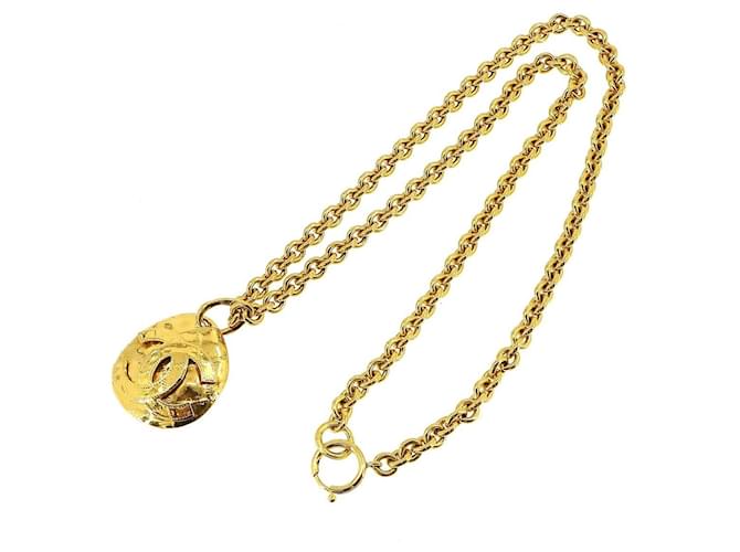 Chanel Dourado Metal  ref.1276305