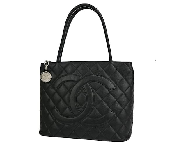 Classique Chanel Médaillon Cuir Noir  ref.1278365