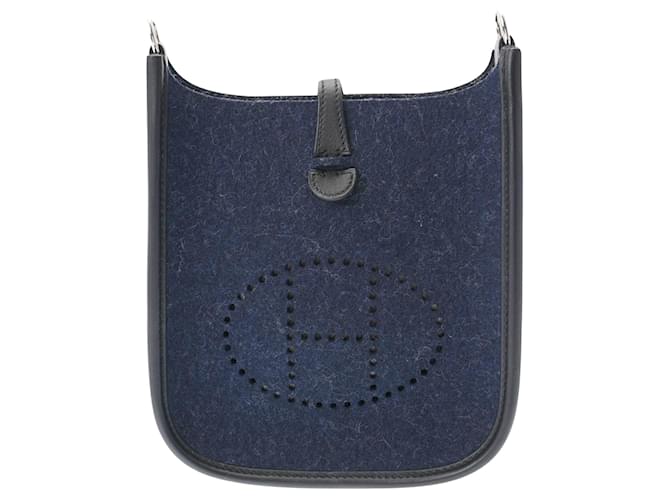 Hermès Evelyn Navy blue Wool  ref.1279600