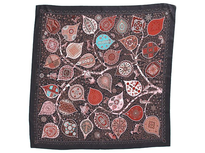 Trim Hermès L'Arbre de Vie Scarf in Multicolor Silk Python print
