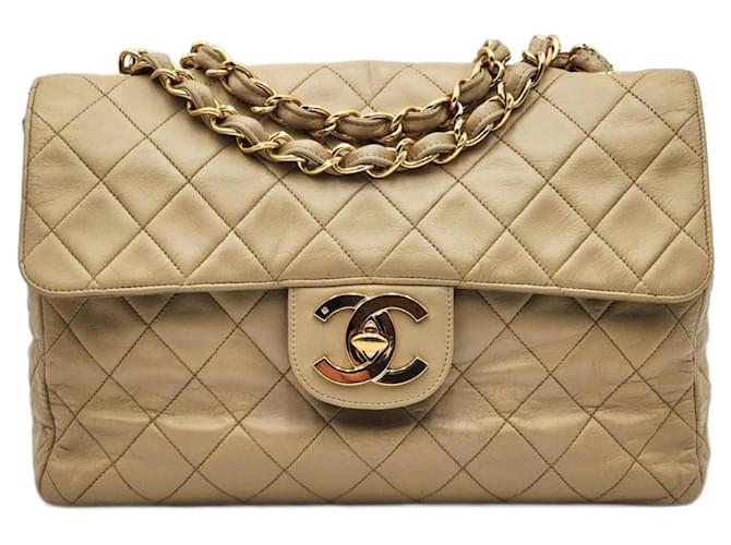 Timeless Chanel Beige Clássico Intemporal Jumbo XL Aba Bege Couro  ref.1281889