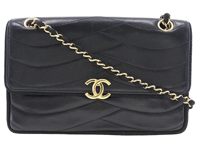 Chanel Flap Bag Negro Cuero  ref.1282383
