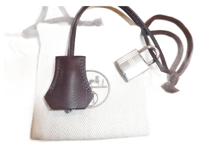 bell, zipper pull, and new Hermès lock for Hermès bag dustbag Taupe Leather  ref.1282486