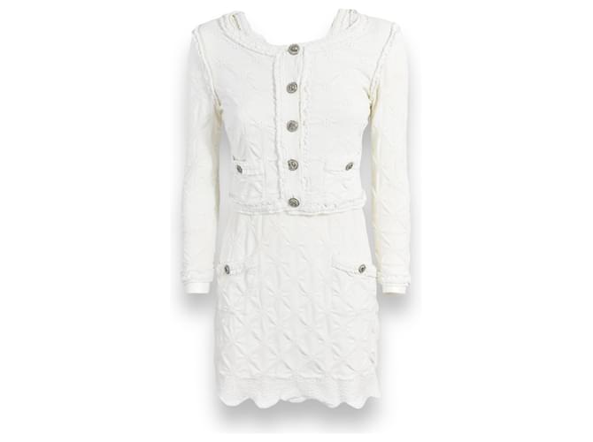 Chanel Dresses White Viscose  ref.1282502