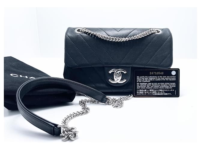 Timeless Bolso de mano Chanel Mini Chevron de cuero de cordero Negro Piel de cordero  ref.1282688