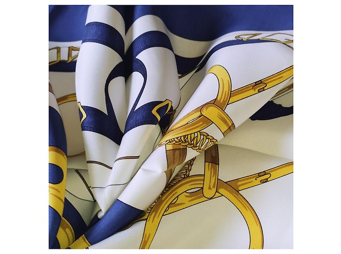 Hermès Pañuelo de seda Sellier Eperon d'Or azul marino