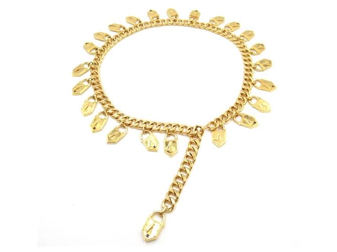 Chanel – Goldfarbener Kettengliedergürtel mit Vorhängeschloss-Anhänger Golden Metall Vergoldet  ref.1282936