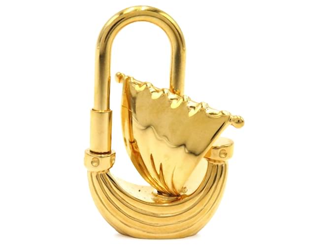 Hermès Gold Hermes L’Air De Paris Sailing Boat Cadena Lock Charm Golden Metal  ref.1283654