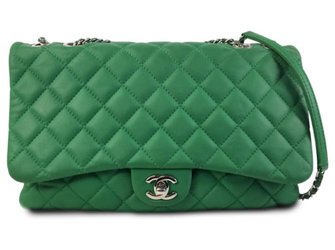Pele de cordeiro clássica Chanel Jumbo verde 3 Bolsa de ombro com aba com compartimento Couro  ref.1283723