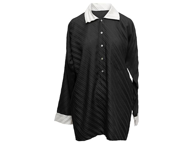 Black & White Issey Miyake Pleated Long Sleeve Top Size US M/l Synthetic  ref.1283733