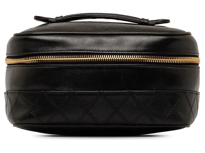 Black Chanel CC Lambskin Vanity Case Leather  ref.1283754