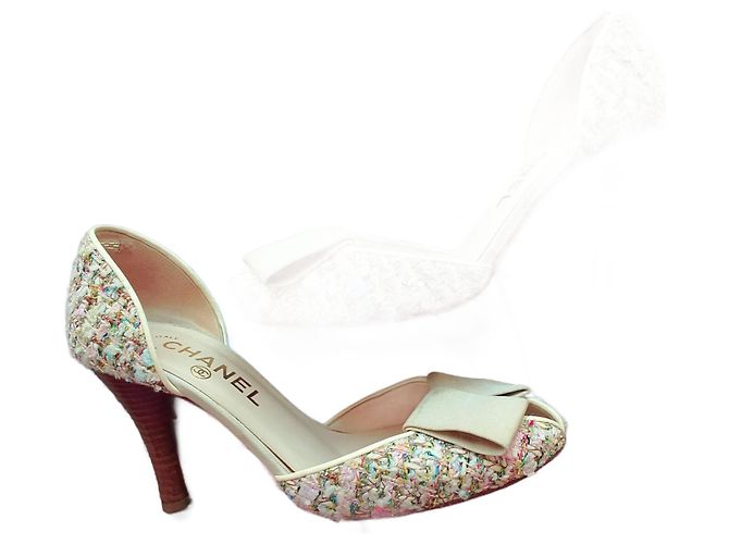 Escarpin chanel 36.5 à talon Multicolore Beige Doré
