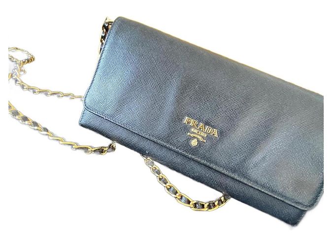 Cartera Prada con cadena de cuero Saffiano negro