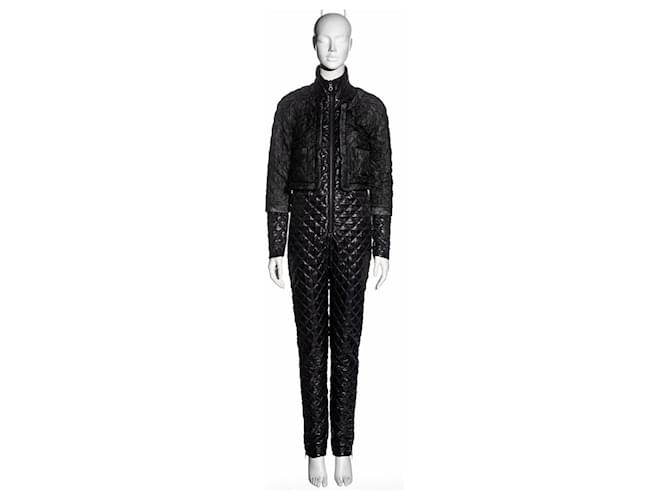Chanel 9K$ Runway Luxurious Quilted Jumpsuit Black  ref.1284535