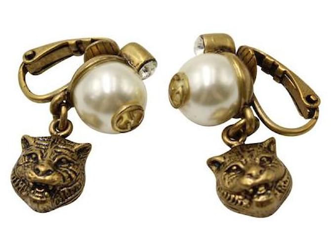 Gucci Brass Clip-On Earrings with Faux Pearl and upperr Head Golden Metal Faux fur  ref.1284899