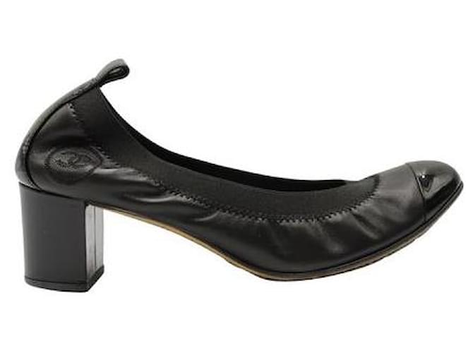 Chanel Black Block Heels con puntas de charol Negro Cuero  ref.1285091