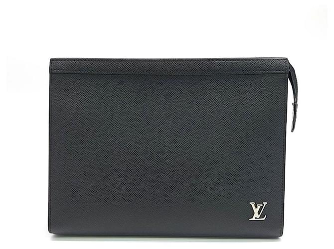 Louis Vuitton  Taiga Pochette Voyage MM M30450 Black  ref.1285145
