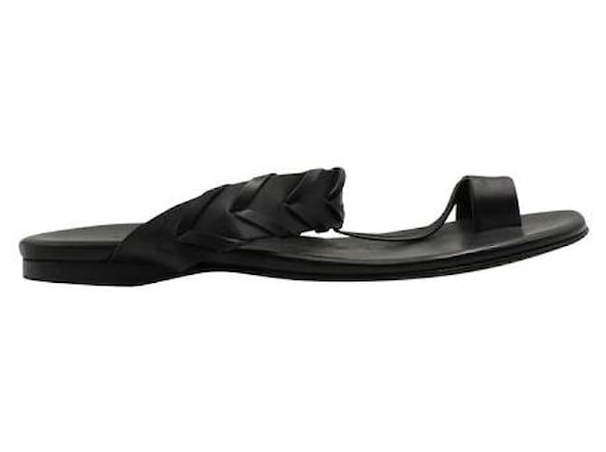 HERMÈS Black Thong Flat Sandals Leather  ref.1285619
