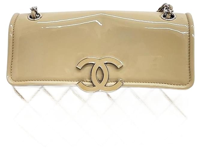 Chanel  Patent Shoulder Bag Beige  ref.1287678