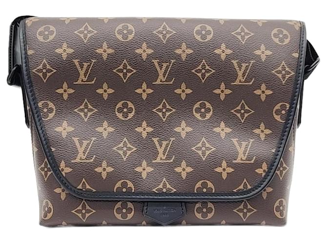 Louis Vuitton  Magnetic Messenger Crossbody Bag M45557 Monogram  ref.1287775
