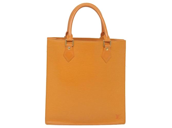 Louis Vuitton Sac Plat Naranja Cuero  ref.1290123