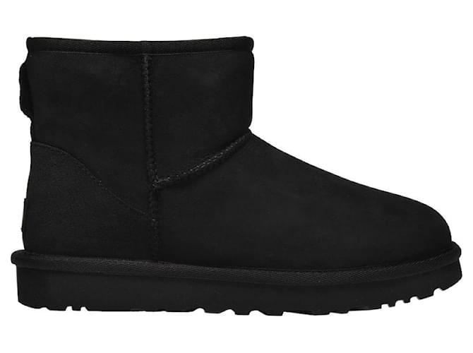 Ugg Classic Mini II Ankle Boots in Black Leather  ref.1291168