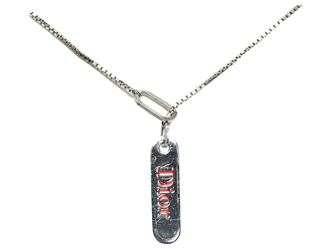 Collana con pendente Dior in argento con placca con logo Metallo  ref.1291434