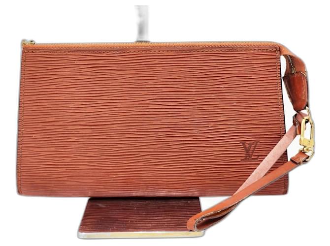 Louis Vuitton Epi Pochette Accessoires Clutch Bag Braun Leder  ref.1291483