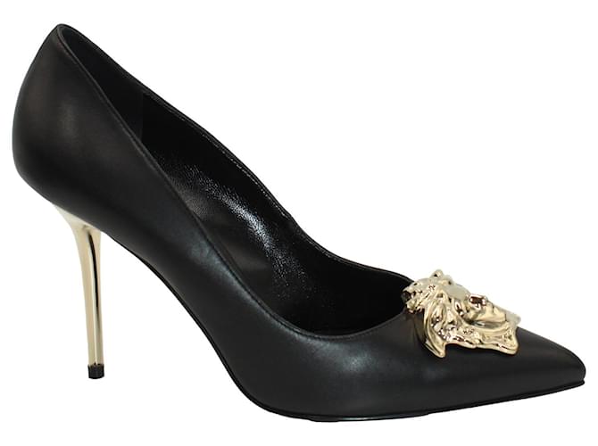 Versace Medusa Head Pointed-Toe Pumps in Black Leather  ref.1291863