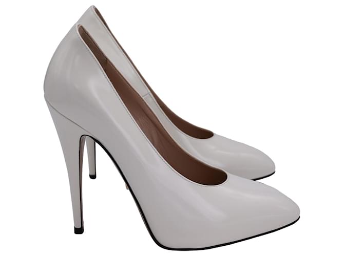 Gucci Pointed-Toe Pumps with Removable Crystal Bow in White Patent Leather  ref.1291867