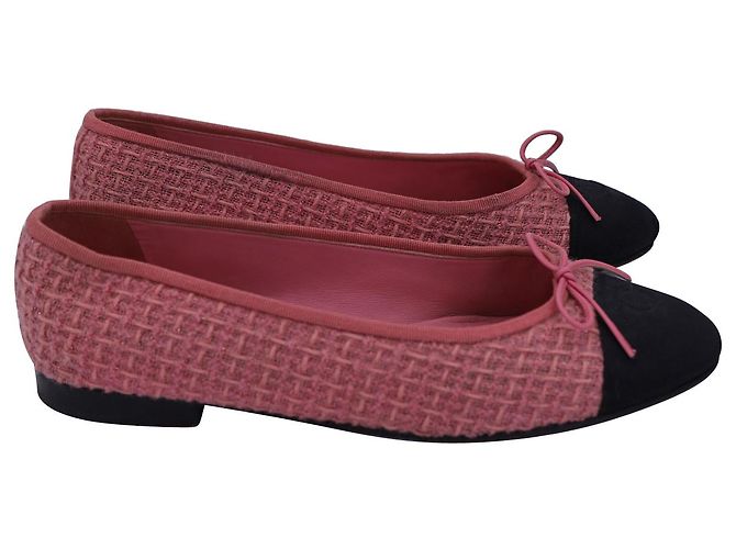 Timeless Sapatilhas Chanel Interlocking CC Cap Toe em Tweed Rosa