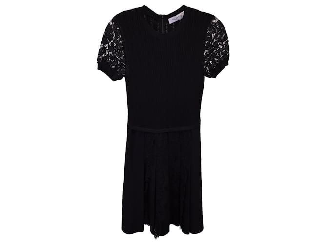 Valentino Garavani Mini-robe plissée à empiècements en dentelle Valentino en viscose noire Polyester  ref.1292067